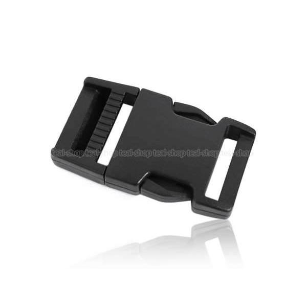 『☆新品☆プラスチック製差し込みバックル ワンタッチ式 ベルト通し幅25mm 1個』25mmは一般的にに多く使われているナイロンベルトの幅です。お手持ちのベルトと比べてください。手作り鞄・リュックサック用や壊れてしまったバックルの交換など幅...