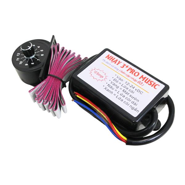 24V対応のホーンコントローラーです。多彩なサウンドを切り替えて楽しめます。黒いノブツマミを回して簡単に12種類のサウンドを選択可能プラスとマイナスを接続するだけで使用でき、トラック、バス、ダンプ、船舶、ボートなどに対応。※取り付けに関する...