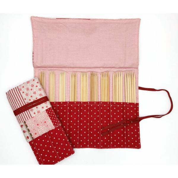 装いも新たに再登場！お買い得なクンスト針セット手袋や靴下をよく編まれる方、クンスト編みの作品を編む方にはこちらのセットがお買い得！５本組みセットの棒針です２号から１２号までの９種類全長約２０ｃｍ日本製竹編針の短いサイズ、クンスト針のセットで...