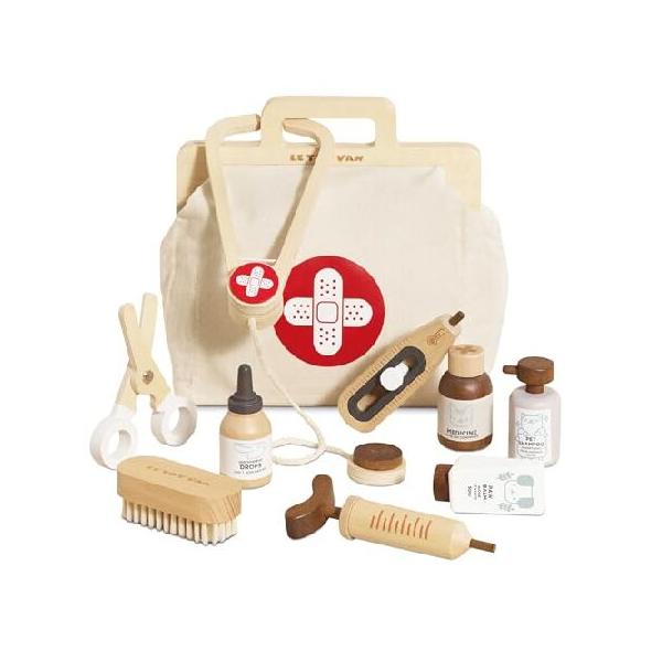 Le Toy Van - Animal Vet Set | Wooden Role Play Set - Suitable for Ages 3+ Years
