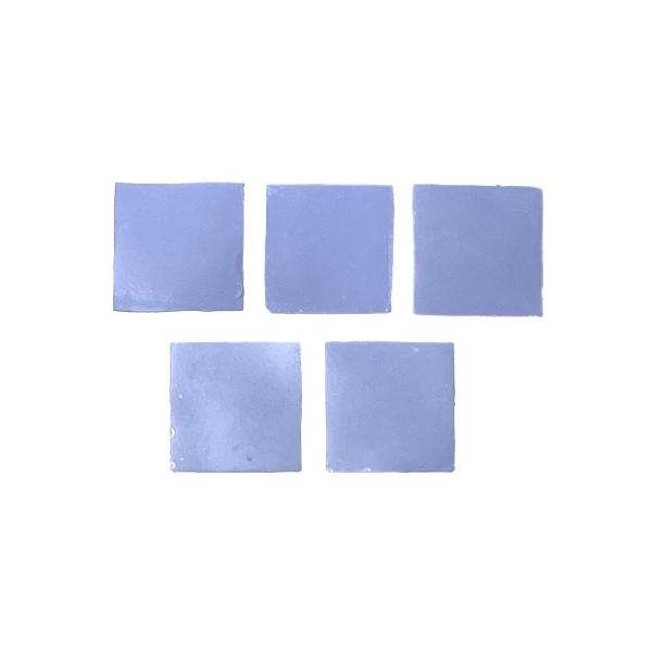 発熱デバイスの放熱用シリコンシート（5枚セット）サイズ：30mm×30mm 厚さ1mm （1枚あたり）ロットによってカラーが異なる場合がございます。グレー、ブルーのいずれかとなります。ご使用に際しては、各デバイスの大きさに合わせてカットし、...