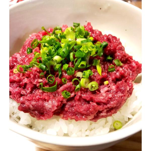 馬肉のネギとろ！ 甘みがありとても美味しく仕上がりましたネギトロ丼や、ネギトロ巻などに 完全無添加の馬とろです！白っぽい部分は霜降りや馬の脂身となります