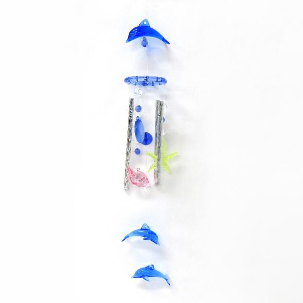 ●本体サイズ：5.0×39.0cm●パッケージサイズ：6.2×16.0×6.2cm●重量：73g●パッケージタイプ：個別箱●製品素材：PS、アルミ●生産地：中国夏の定番！人気のウィンドウチャイムです☆イルカのパーツがとってもかわいい！！夏に...