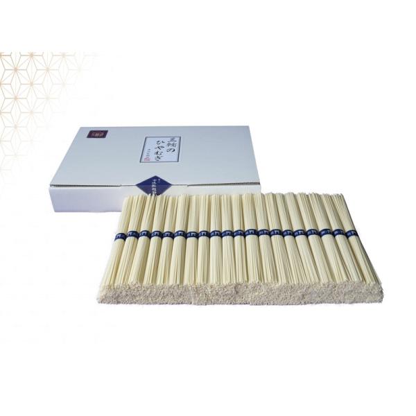 精選された小麦粉を使用して手延べの製法で仕上げた冷麦（ひやむぎ）はコシがありたべごたえのある逸品です。紙箱入りでお得になっています。2,000g　（50g × 40束）　紙箱入り