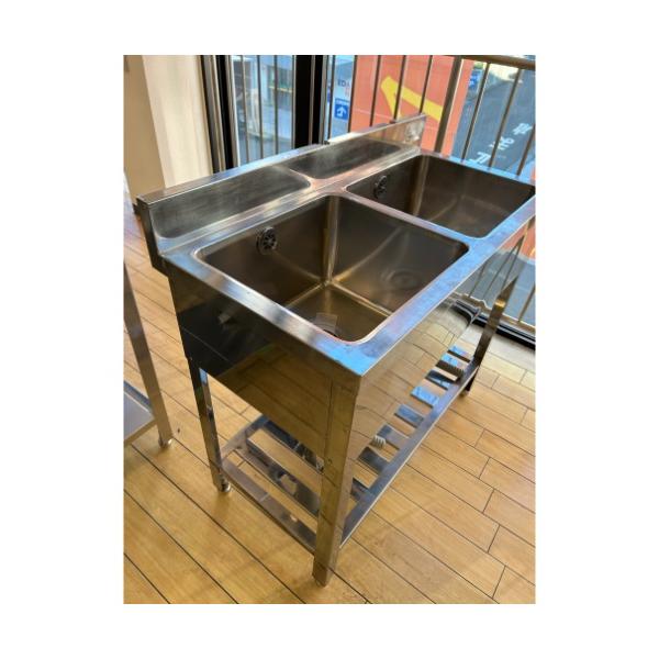 商品名：二槽シンク 寸法：W900×D450×H800 保証期間：なし ランク：B 特記事項：キズ、汚れ、凹み、欠け有り。  販売店：テンポス堺店（大阪府堺市）からの配送です。