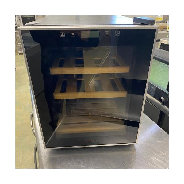 商品名：ワインセラー 寸法：W395×D520×H510 メーカー：グローバル 型式：SW-12 年式：2021年製 電源：単相100V 50/60Hz共用 コンセントプラグ：あり 消費電力：95W 内容積：35L ガス種： 重量：25kg...