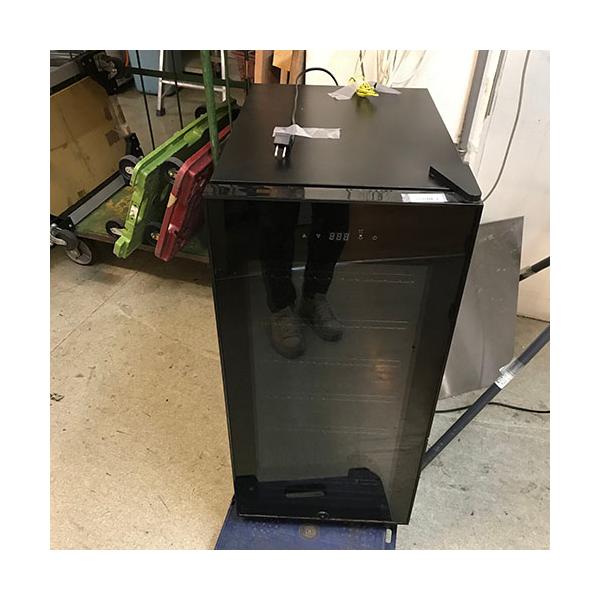 商品名：ワインセラー 寸法：W380×D585×H785 メーカー：ウェイウェイ貿易 型式：NCAYHO32BK 年式：2024年製 電源：単相100V 50/60Hz共用 コンセントプラグ：あり 消費電力：67/72W 内容積：83L ガ...