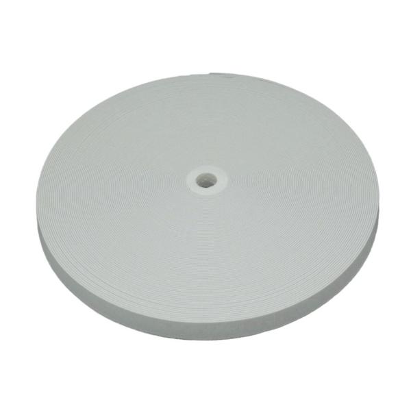 一般的な織ゴム（平ゴムベルト）です。平織りのゴムで、通常、スポーツウェアやカジュアルウェアのウエストや袖口等に使用されます。保存状態や特性により縮むことがあります。サイズ：幅：１５ｍｍ　長さ：３０ｍ素材・材質：糸：ポリエステル　ゴム：天然ゴ...