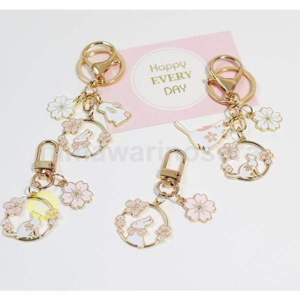 【2点以上】キーホルダー リール付き キーチェーン キーリング アクセサリー バッグチャーム チャーム AirPodsチャーム 桜 猫 うさぎ プレゼント ギフト