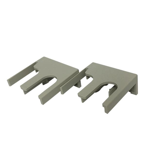 外部付属装置 小形端子カバー（TC-S）遮断器の本体取付穴に差し込むだけで取付可能。