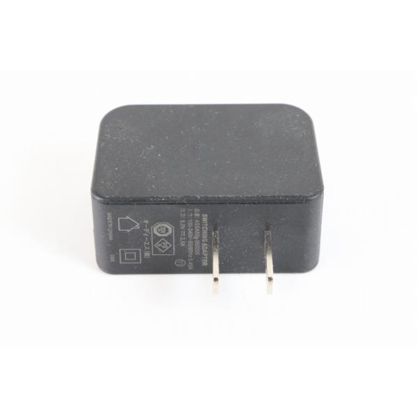 /スマートフォン タブレットなど用 USB式 ACアダプタ　ASSA55g-050200 5V 2A　SWITCHING ADAPTER SWITCHING ADAPTER 型番：ASSA55g-050200　【中古品】