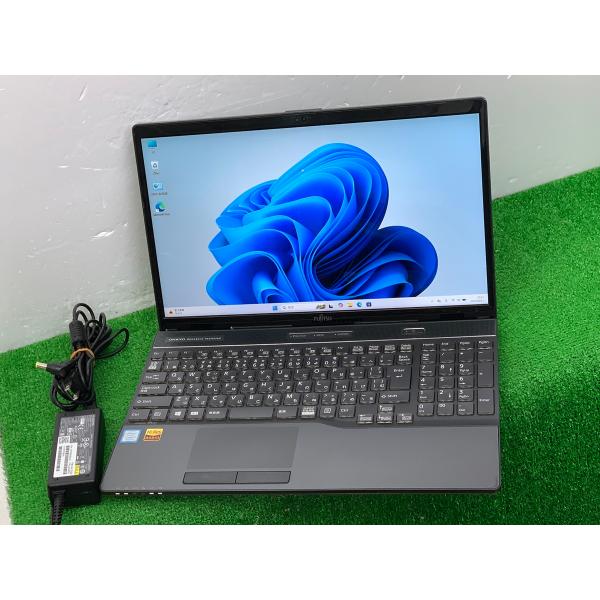 FUJITSU LIFEBOOK AH53/B3 i7第8世代 ノートPC 富士通 Core i7-8550U 中古パソコン メモリ16GB SSDSSD240GB 15.6 FullHD LAPTOP