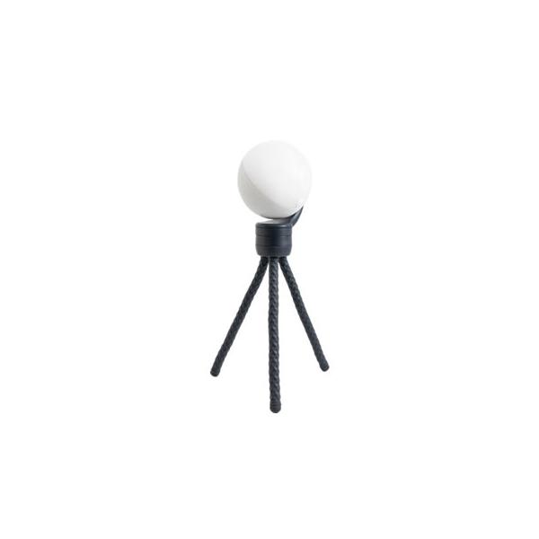 取付け自由自在！電池交換不要な充電式で繰り返し使える「充電式どこでもセンサーライト　ASC-900」です。自由に曲がるアームでどこでも取付可能でアームを外せば強力マグネットで物置やロッカーに。今まで取り付けにくかったあらゆる場所で使える便利...