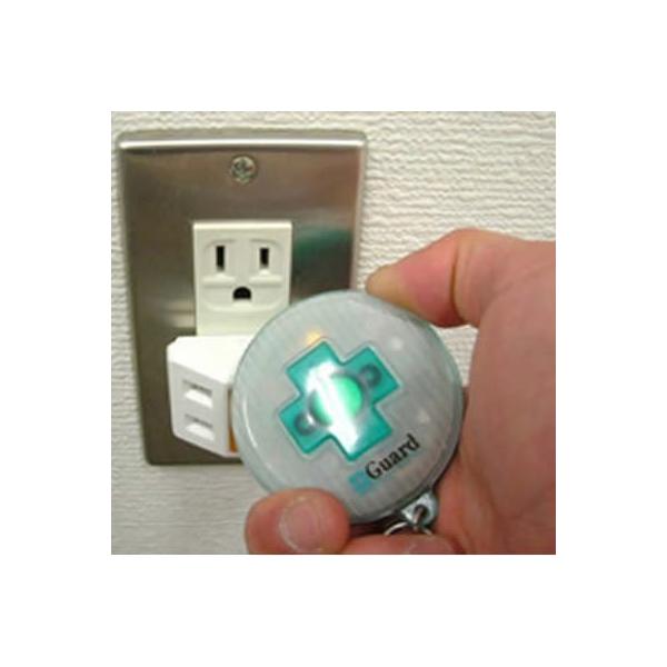 盗聴・盗撮されているという恐怖を取り除いてくれる盗聴・盗撮機発見センサー！「クロスガード　CG-1-BL」です。3段階の光りとアラーム音により、盗聴や盗撮機がしかけられている場所を50cm程度まで特定できます。感知周波数帯も幅広く、市販され...