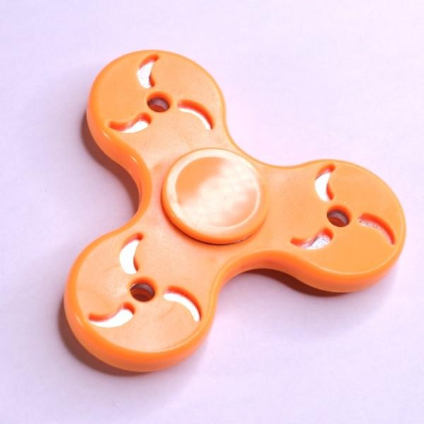 送料無料 ハンドスピナー Hand Spinner ストレス解消 指遊び おもちゃ 玩具 オレンジ Hs3 雑貨屋リエット 通販 Yahoo ショッピング