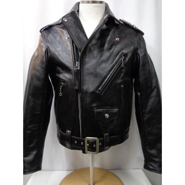 the-whites-wolf_tmj2512