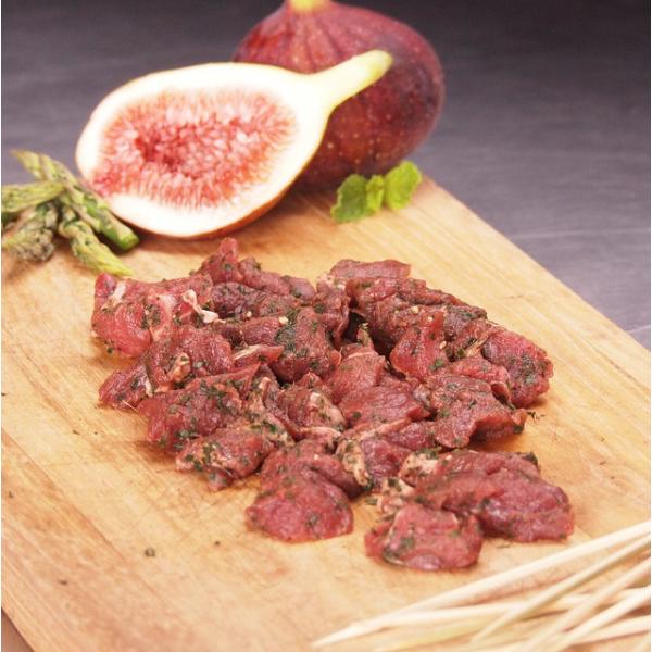 [商品名] 竹串付き味付ラクダ肉キューブ[内容量] 150g+竹串10本[原料原産地名] オーストラリア（ラクダ肉）[生産国] 日本[原材料] ラクダ肉、サラダ油、食塩、香辛料[賞味期限] 別途商品ラベルに記載[保存方法] 要冷凍-18℃以...