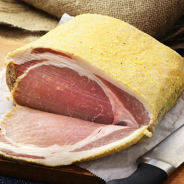 [商品名] バックベーコンブロック[内容量] 500g[原産国] アメリカ合衆国（豚ロース肉）[原材料] 豚肉、食塩、胡椒、ガーリックパウダー、とうもろこし、パプリカパウダー、コーンデキストリン／くん液、微粒二酸化ケイ素[賞味期限] 別途商...