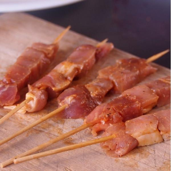 竹串付き味付けポークキューブ 150g  豚串 ケバブ　ポイント消化