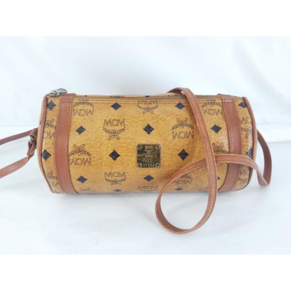 MCM（エムシーエム） ショルダーバック 総柄 レザー ゴールド金具 筒形