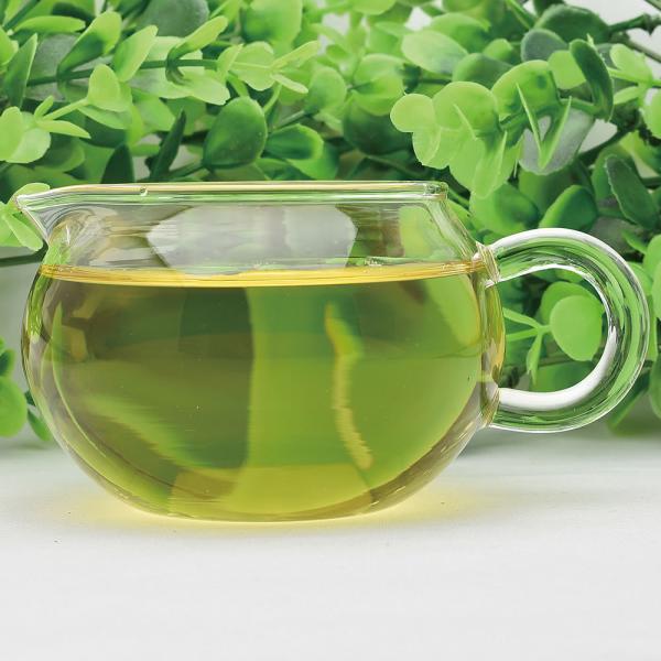 広口でゆったりとした耐熱ガラス製の茶海。どんな茶器にも合わせやすいデザインの中国茶器です。