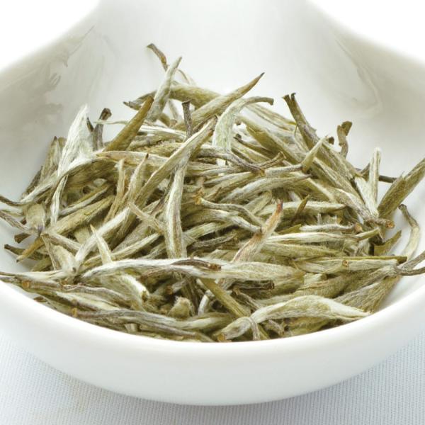 買物 煕渓 白茶 福鼎白茶 2016年原料老樹白茶300g茶葉 中国茶 餅茶 天然白茶 茶叶 無添加 健康茶 煕渓 白茶 福鼎白茶 2016年原料老樹白茶300g茶葉 中国茶 餅茶 天然白茶 茶叶 無添加 健康茶
