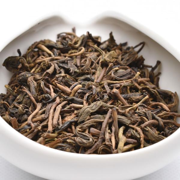 悶黄工程を経た黄茶。強い焙煎を経た焙じ茶のような味わい。