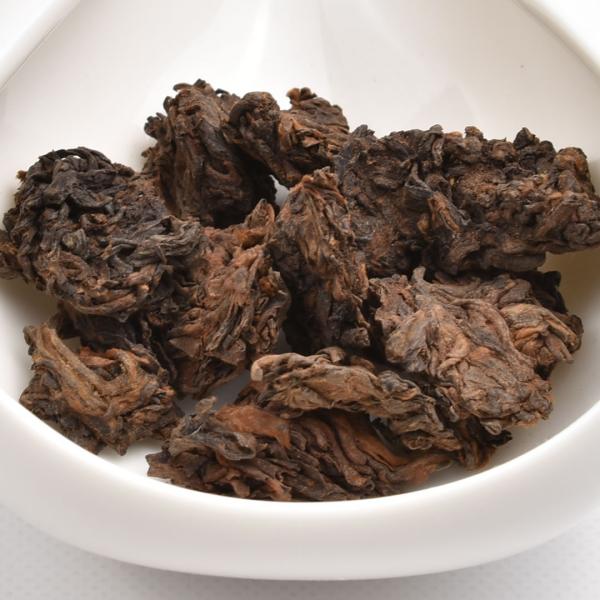 2018年のプーアル熟茶、製造工程で生まれる塊の部分です。