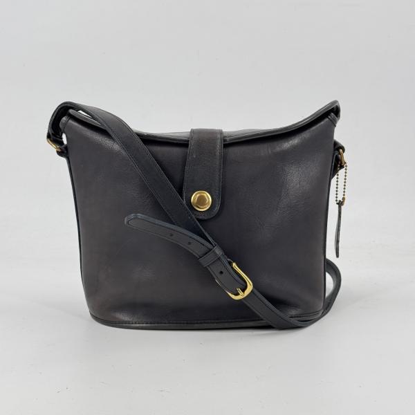 COACH（コーチ） オールドコーチ レザー ショルダーバッグ ブラック