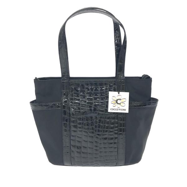 【未使用】 コッコフィオーレ Ａ４サイズ対応 牛革 エナメル トートバッグ 未使用】 コッコフィオーレ A4サイズ対応 牛革 エナメル