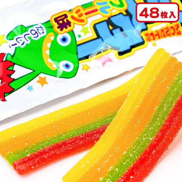 【商品詳細】子どもたちに大人気のペーパーキャンディ！カラフルなソフトキャンディです。【商品サイズ】約21.5×3.7cm(1袋)【主な仕様】1組1セット｜内容量：48袋入｜フルーツ味のグミ｜原産国：タイ｜賞味期限：製造日より540日｜※賞味...