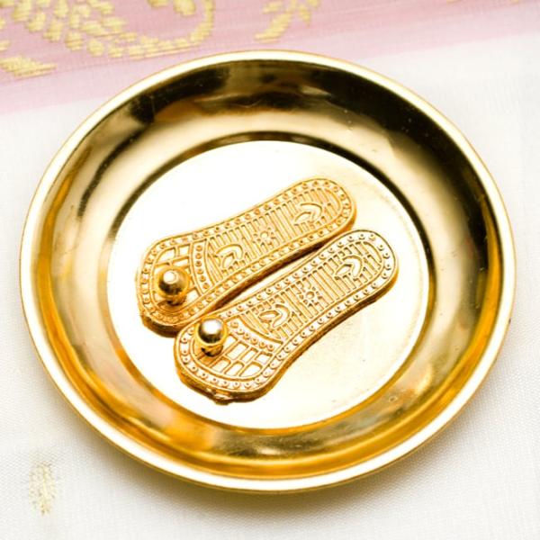 パドゥカ 幸運 お守り ラクシュミー 神様の履物 パドゥカプレート (金