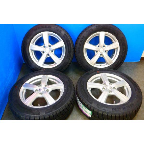 ネクセン 【ヴェゼル WR-V】2025年製 新品スタッドレス【215/60R16 95T 