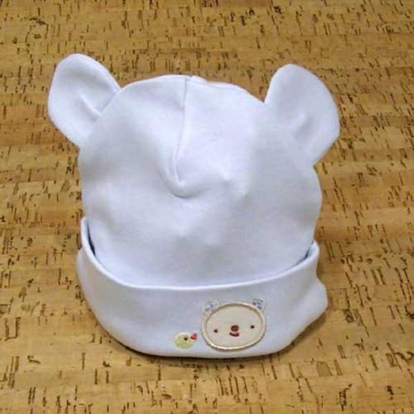 アナノカフェのベビーぼうしは、日本製の高品質な帽子です。生まれたての赤ちゃんの柔らかい頭を保護・保温してくれる、オールシーズン使用できる、ひとつあると便利なベーシックアイテムです。ひと手間かけた作りで、安心してご使用いただけます。お出かけや...