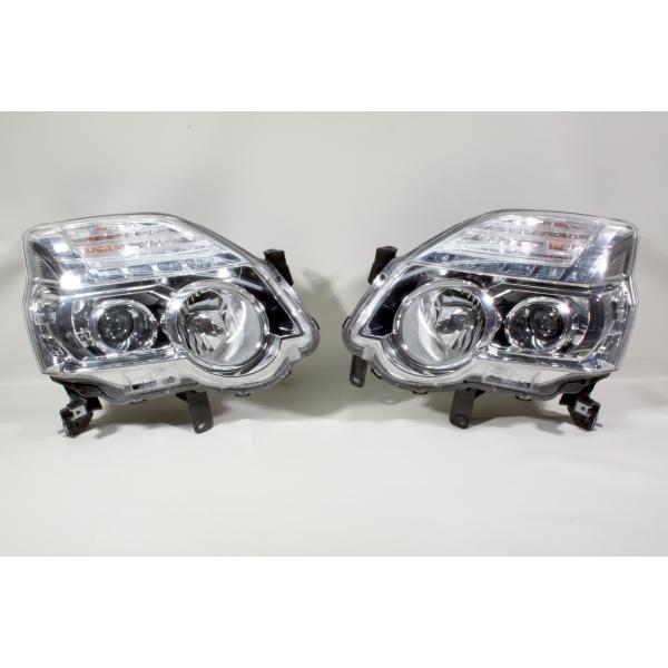 ニッサンエクストレイル平成27年式左ヘッドライトユニット ニッサンエクストレイル平成27年式左ヘッドライトユニット