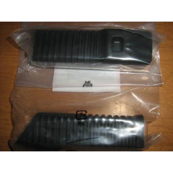 ホンダの旧車★モトコンポ★ステップラバー左右★ホンダのオリジナルパーツ！画像のパーツリスト7・8番の商品です安心の証【赤ラベル】がもちろん付いています!新品なのでピカピカです。本体のみになります