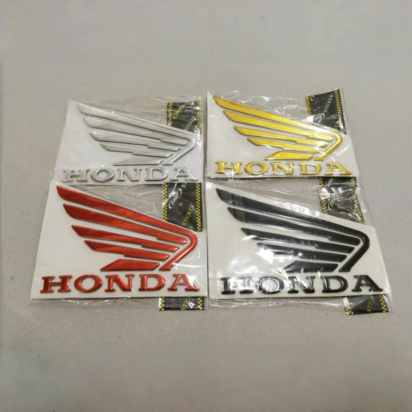 【商品名】ホンダ HONDA ウイングマーク エンブレム ステッカー 3D 立体ステッカー バイク【商品仕様】・カラー：シルバー・ゴールド・ブラック・レッド・サイズ：商品画像参照・数量：2枚セット・軟性樹脂製ご購入の際、商品情報及び商品説明...