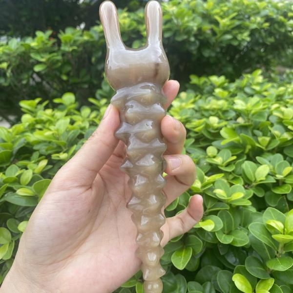 サイズ：約15〜20cm重量：約5g素材：牛角使い方：・毎日の美容・健康に肌をこすることでコリをほぐし、血行をよくします。・オイルやクリームを塗って使用されると、よりスムーズにご使用いただけます。使用上の注意：・肌の弱い方、ケガをされている...