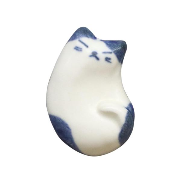 サイズ：高さ3×幅3.5×奥行0.8ｃｍ材質：陶器かわいらしい猫の箸置きです。