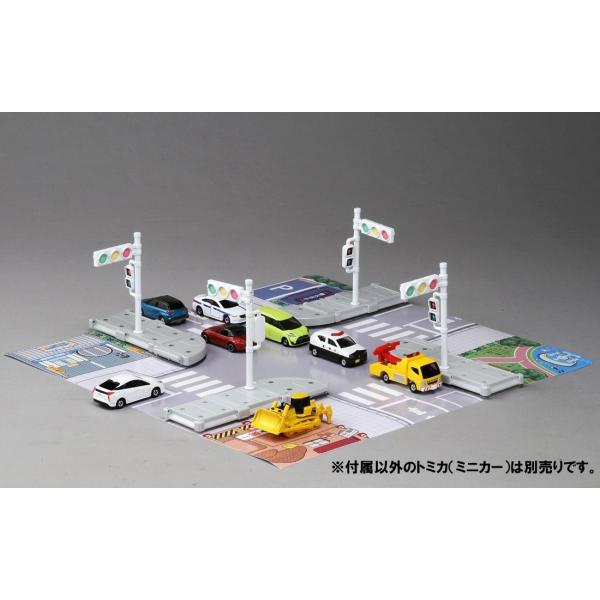 タカラトミー トミカタウン デニーズ 信号機 セット Amazon.co.jp: 廃盤絶版 トミカギフトセット 信号交差点セット