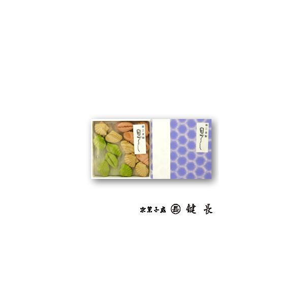 京菓子處 鍵長のお干菓子詰め合わせ「貝づくし」。4色の色々な形の貝を型どった、小さくて愛らしい和三盆。小箱入り。内祝いやお手土産にオススメです。【賞味期限】製造日より2ヶ月間【原材料】砂糖、和三盆糖、着色料(青1、赤3、黄4)【製造】京菓子...