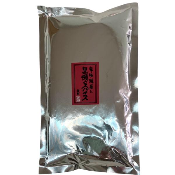 「黒瀬スパイス」 1950年創業の鶏専門店が自身を持ってお勧めする一品。鶏、豚、牛の焼肉串焼きはもちろんの事、野菜炒めやハンバーグの味付けもこれ1本におまかせ!万能調味料の王様です。