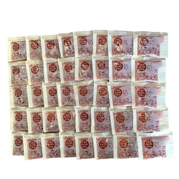 タカ印、タカベビーの名で親しまれてきた、昔から愛されている、なつかしの学校給食のイチゴジャムです。デザインは少し変わりましたが、味はあの頃のまま、ずっと変わらず今もここにあります。ひと口食べて、子どもの頃の自分を思い出してみませんか？