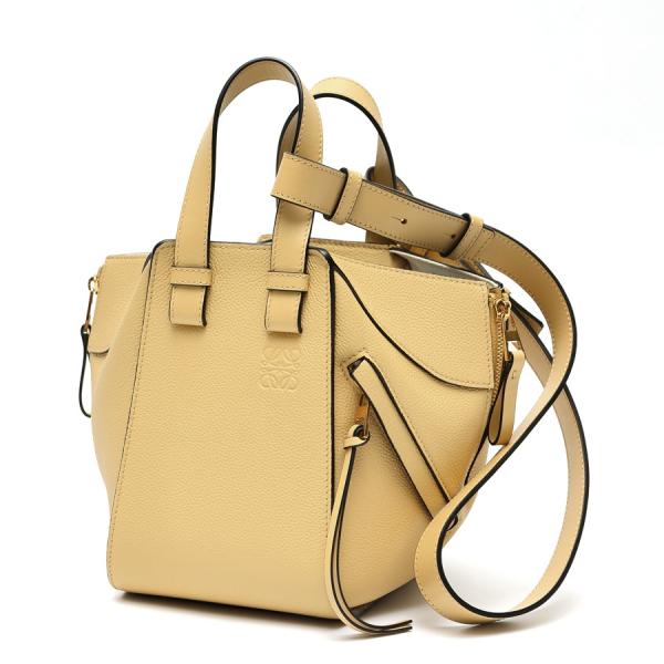 ロエベ / LOEWE　ハンモック バッグ コンパクト / ショルダーバッグ　 A538H13X03　ソフトグレインカーフ　イエローベージュ系 【中古】 商品番号 E-158851 tomida78_rc-itzc025cyzl6-pcfj