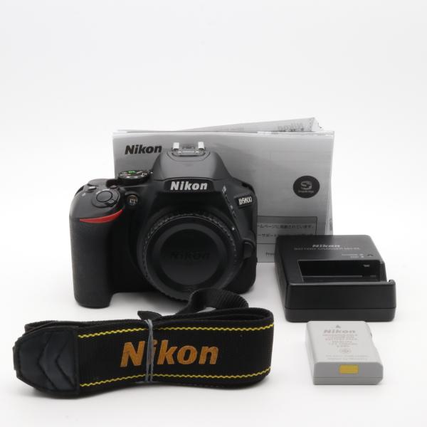 Nikon D5600 ボディー ブラック〔Nikon F マウント〕 : オンカメ