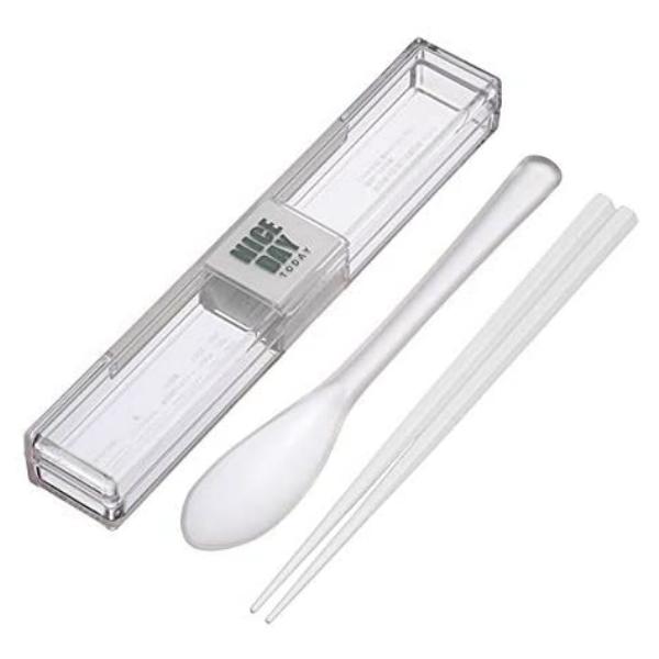 スプーン・箸が入るケースが付いたコンビセット。衝撃に強く落としても割れにくいです。（※メーカー比20倍以上の強度）透明で中身が見えて入れ忘れがありません。食洗器の使用が可能です。防汚・抗菌の加工がしてあります。■製品スペック＜サイズ＞カトラ...