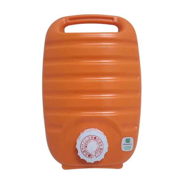 自然なぬくもりが体にうれしい、昔ながらの暖房器具の湯たんぽ。軽くて扱いやすいプラスチック製。金属製に比べて表面が熱くなりにくいのでお湯を入れた直後でも袋に入れたり持ち運んだりしやすい。立てて置けるスタンディングタイプなので、お湯を捨てたり収...