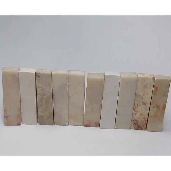 [Release date: December 25, 2024]状態：新品彫面サイズ：約1.2ｘ0.6ｃｍ高さ：約5ｃｍ(天然石のため、石紋、色など多少変わる場合があります、同等品ランダム発送となります。）★使用済みの印材、大変申し訳ござ...