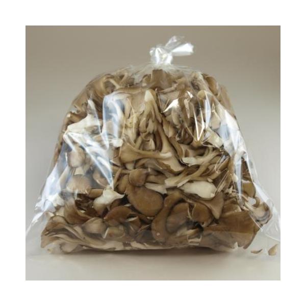 ナイアシン・ビタミンDを多く含むまいたけをほぐしてすぐに使えるように傘が肉厚で歯応えがよく、傘裏が白く、煮汁が薄いまいたけです。まいたけにはナイアシン・ビタミンDを多く含んでおります。ナイアシンには粘膜や皮膚を健康に保つ効果などを兼ね備えて...