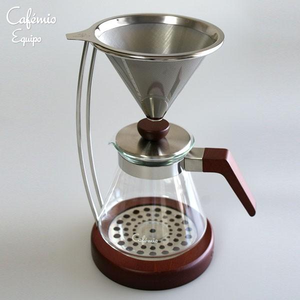Cafemio Equipo （カフェミオ エキーポ）ペーパーレス コーヒードリッパーセット２〜５人用のペーパーレス コーヒードリッパーセットです。台座とサーバー（約600ml）のハンドルが木製で、温もりを感じさせます。商品詳細品名：耐熱ガ...